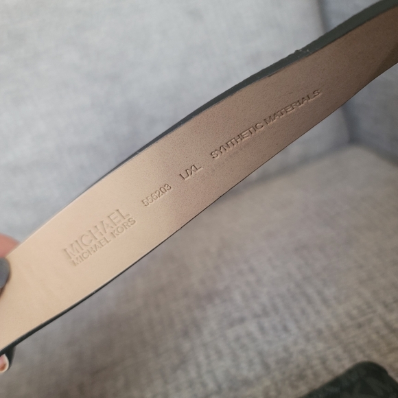 Michael Kors Black Stripe Belt Bag L/XL - Picture 3 of 8